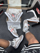 Tênis Vans Knu Skool Branco e Cinza