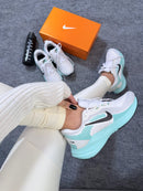 Nike Vomero 18 (Branco/Verde Água)