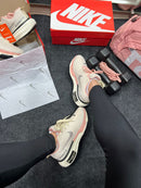 Nike Air ZoomX Invincible Run 3  Branco & Nude