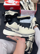 Nike Air ZoomX Invincible Run 3 Off White