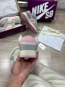 Nike SB Dunk Low Premium Cinza e Rosa