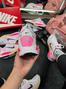 Nike Vomero Branco, Rosa & Amarelo Neon