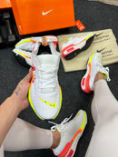 Nike Zoom X Invincible Flyknit Branco Com Salmao